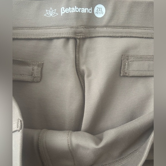 NWOT Betabrand Petite Dress Pant Bootcut Yoga pull on Pant Cream Size 2XLP - Picture 3 of 7